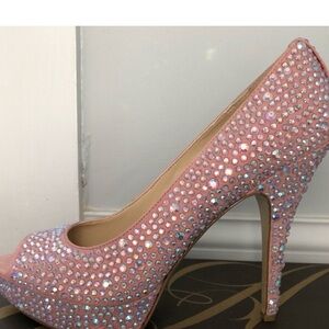 Enzo Angiolini crystallized Pumps